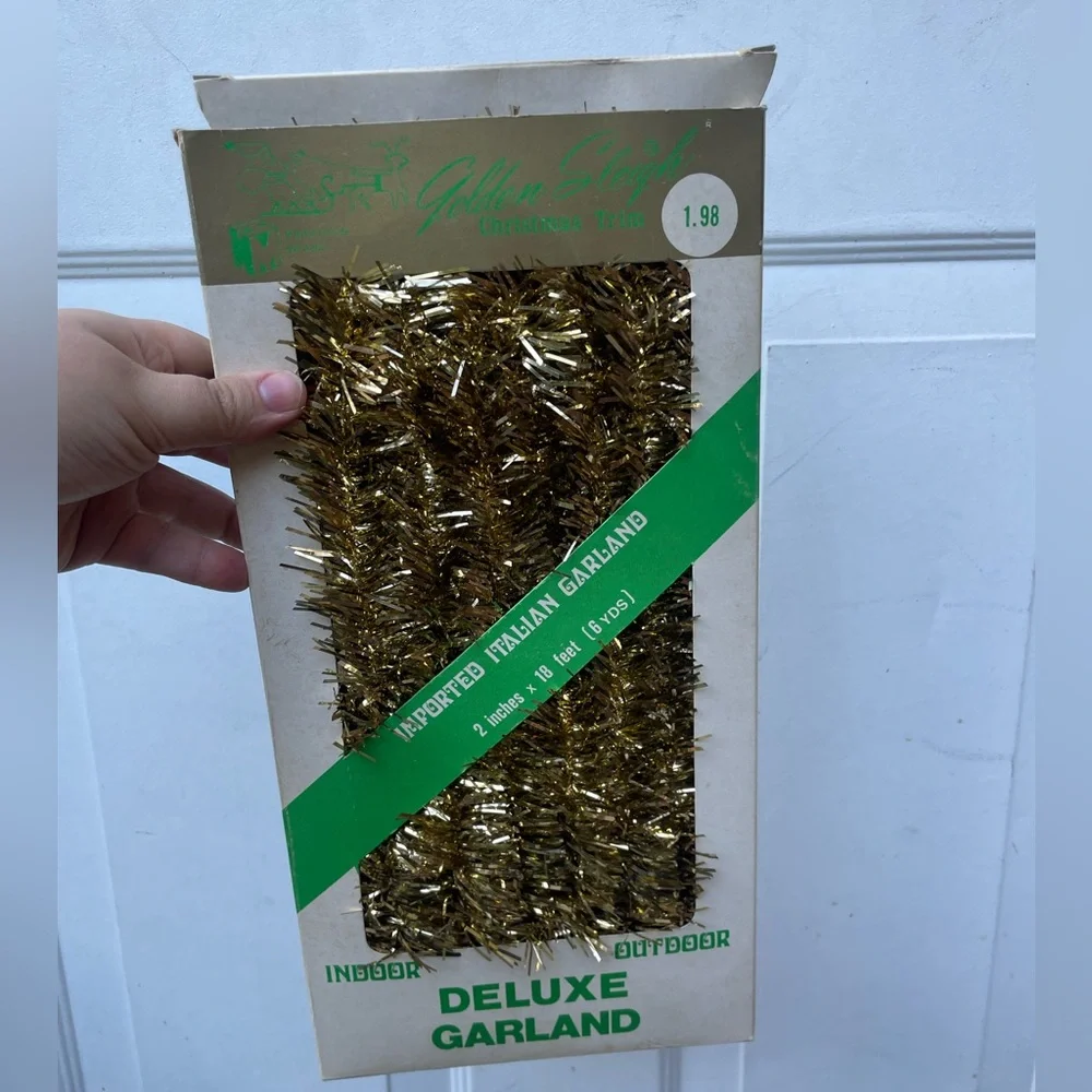 Golden Sleigh Christmas Trim Tinsel Deluxe Gold Garland 6 yards vintage